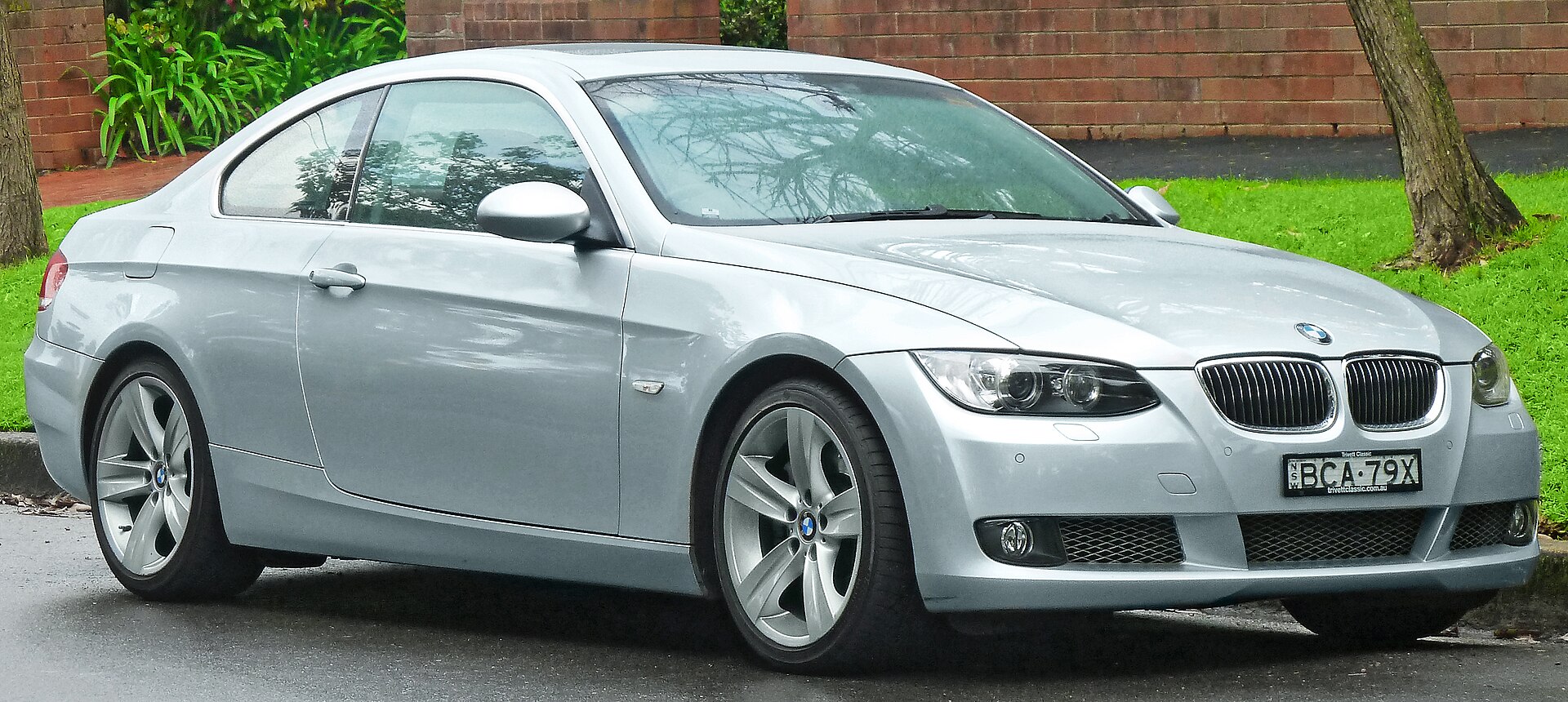 Silver BMW 335i E92 coupe, 2006–2010 generation